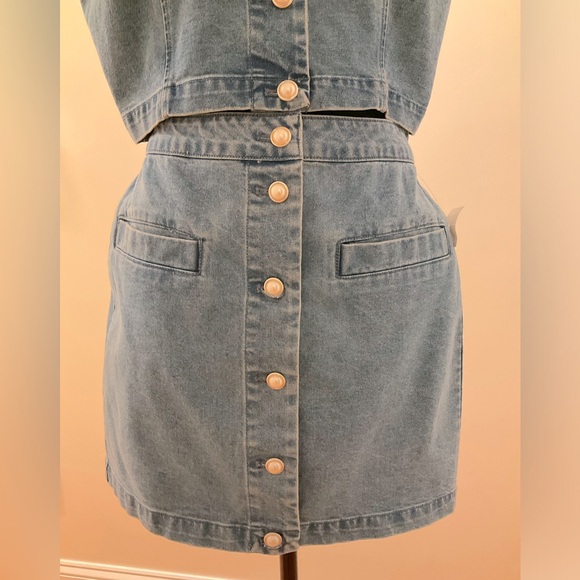 House Of Harlow 1960 Pearl Buttons Coquette Denim Vest & Skirt Cord Set SZ 6 - Picture 8 of 11